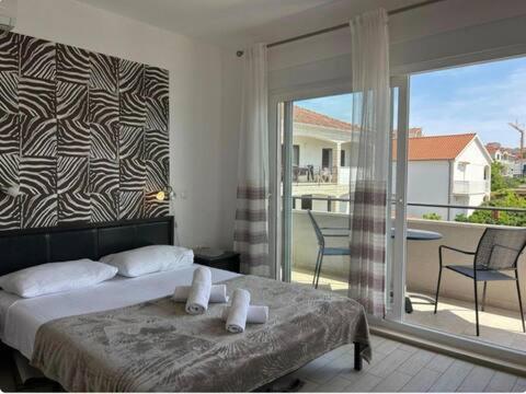 Апартаменты Affabilis Vip House Трогир Экстерьер фото